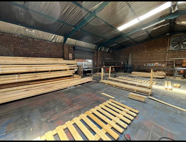 600M² WAREHOUSE FOR SALE IN DAGGAFONTEIN